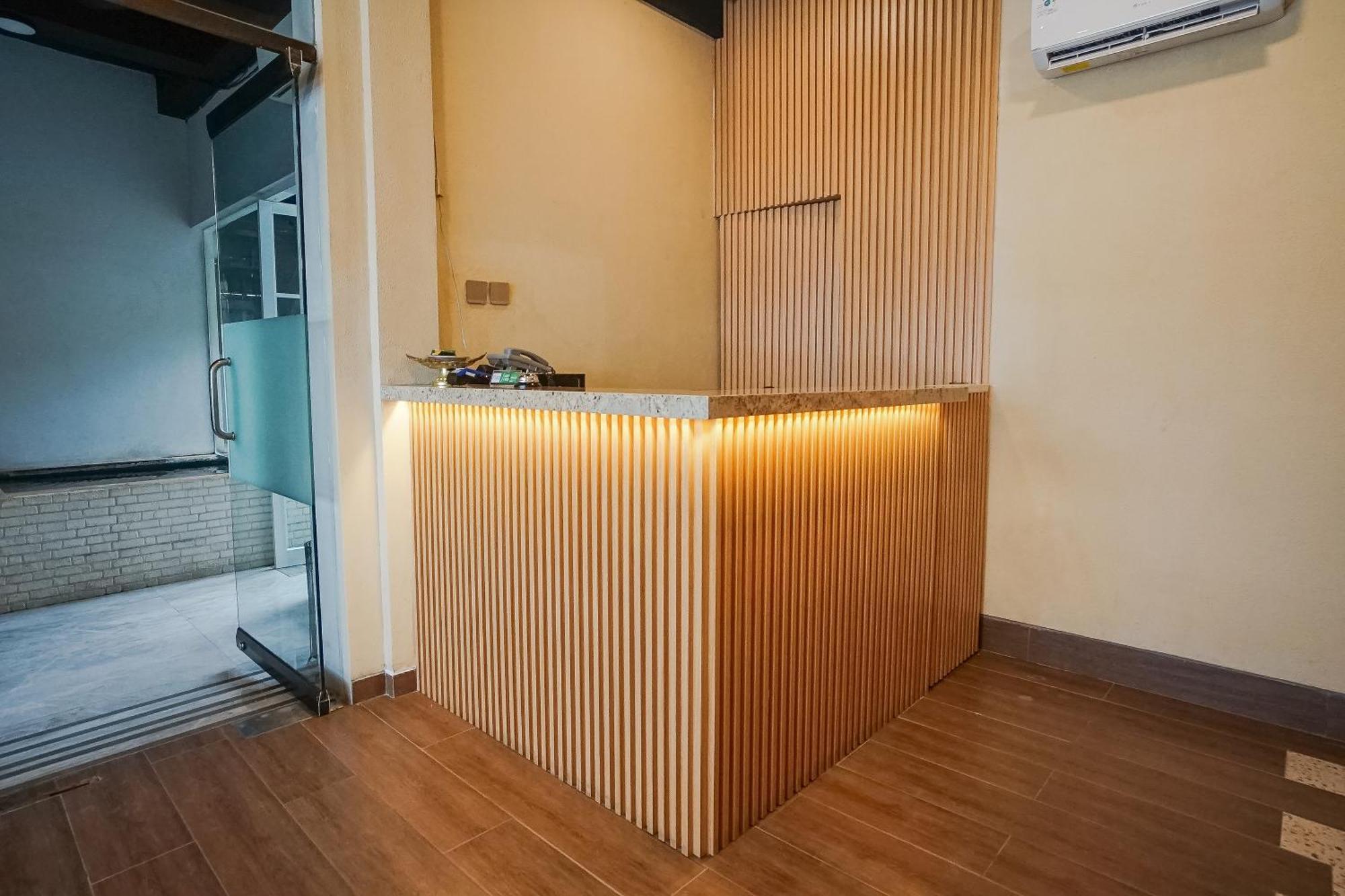 Dee Mansion Hotel Денпасар Екстериор снимка